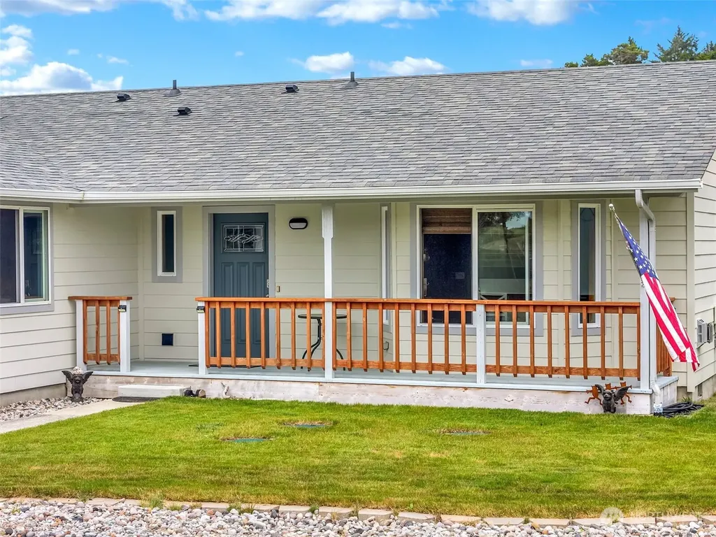 30406 H Street Ocean Park WA 98640