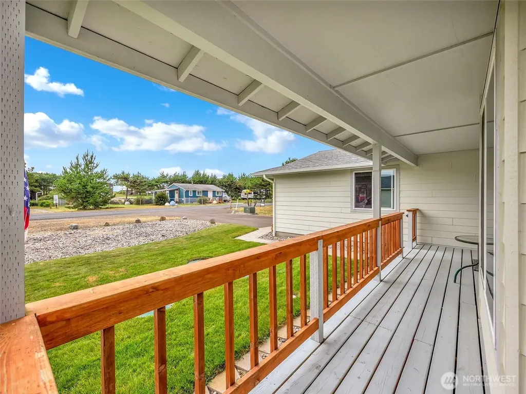 30406 H Street Ocean Park WA 98640