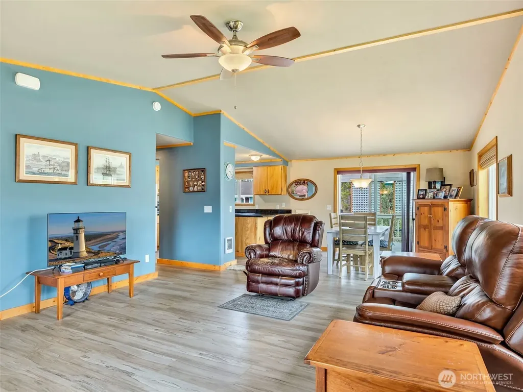 30406 H Street Ocean Park WA 98640