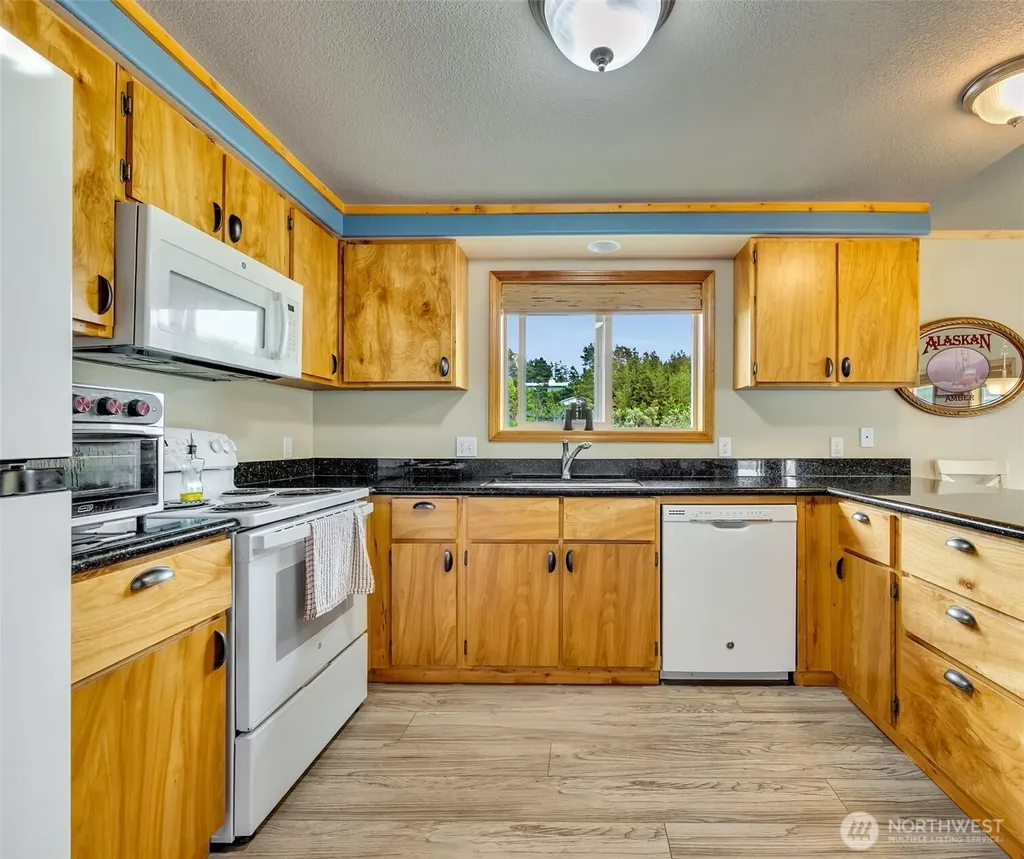 30406 H Street Ocean Park WA 98640