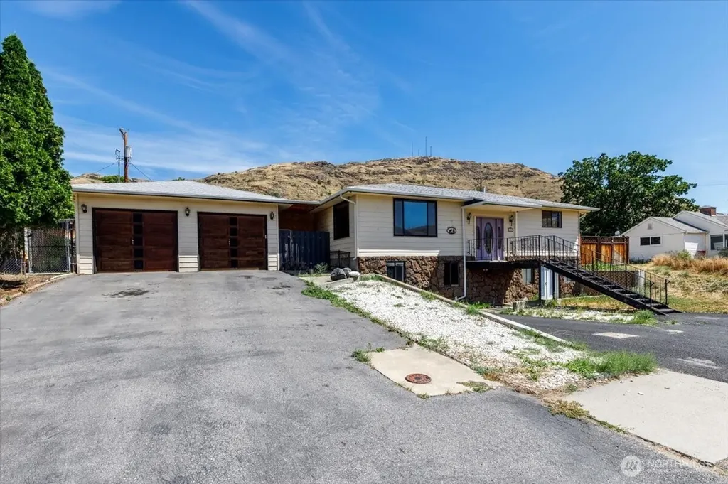 801 Tulip Street Coulee Dam WA 99116
