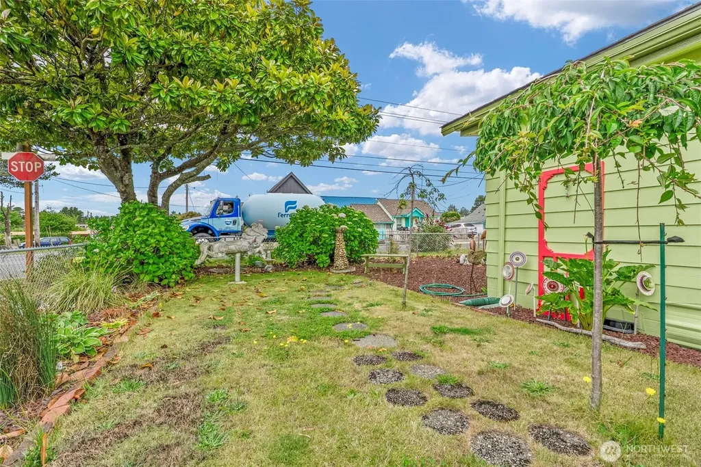 200 17th Street SE Long Beach WA 98631