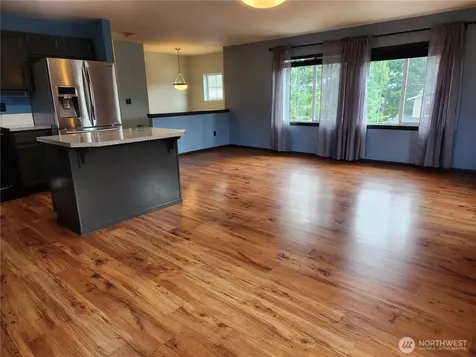 7664 NW Kildare Loop Silverdale WA 98383