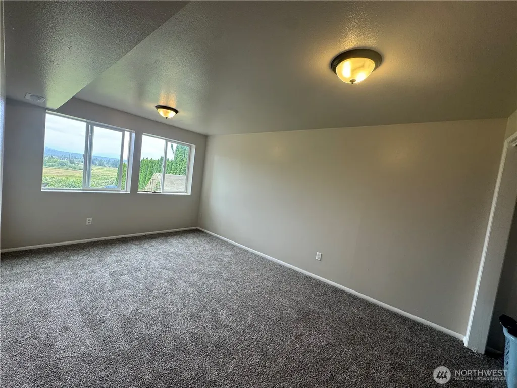 15625 11th Avenue NE Arlington WA 98223