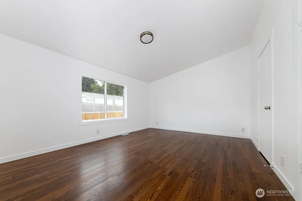 8318 38th Street E Edgewood WA 98371