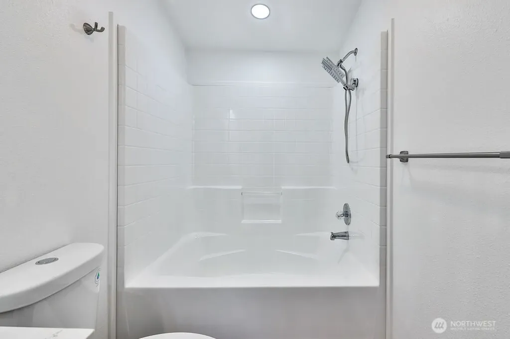 8318 38th Street E Edgewood WA 98371