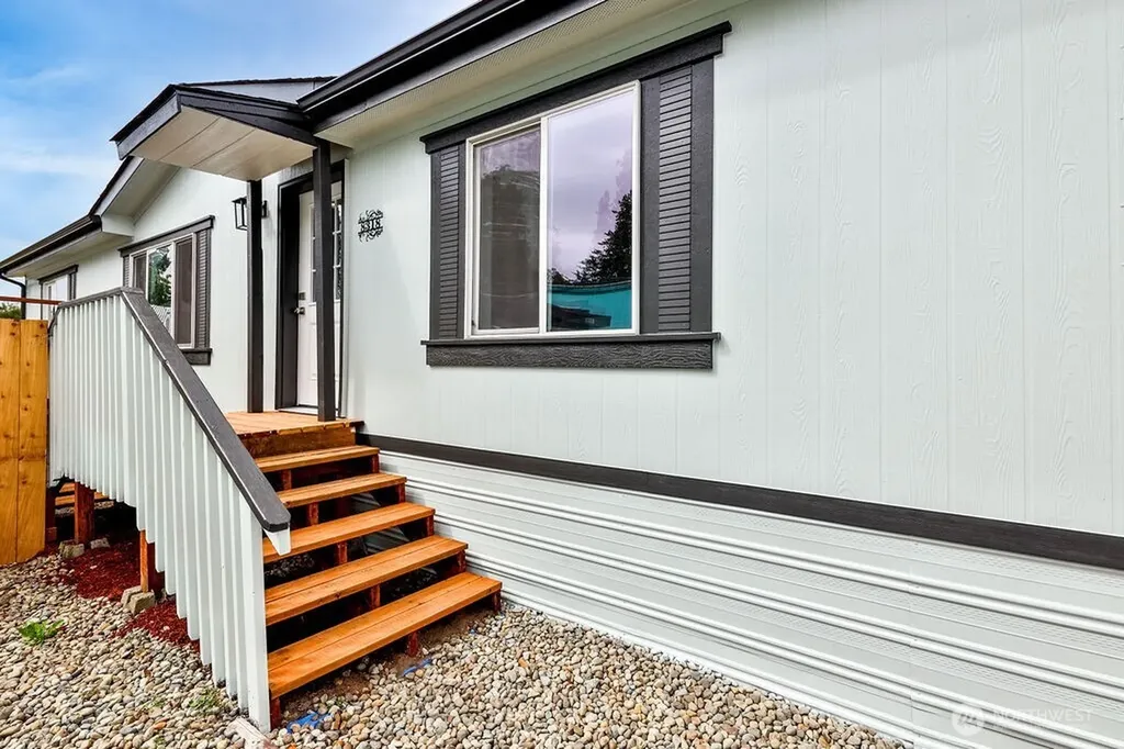 8318 38th Street E Edgewood WA 98371