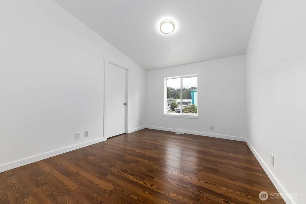 8318 38th Street E Edgewood WA 98371