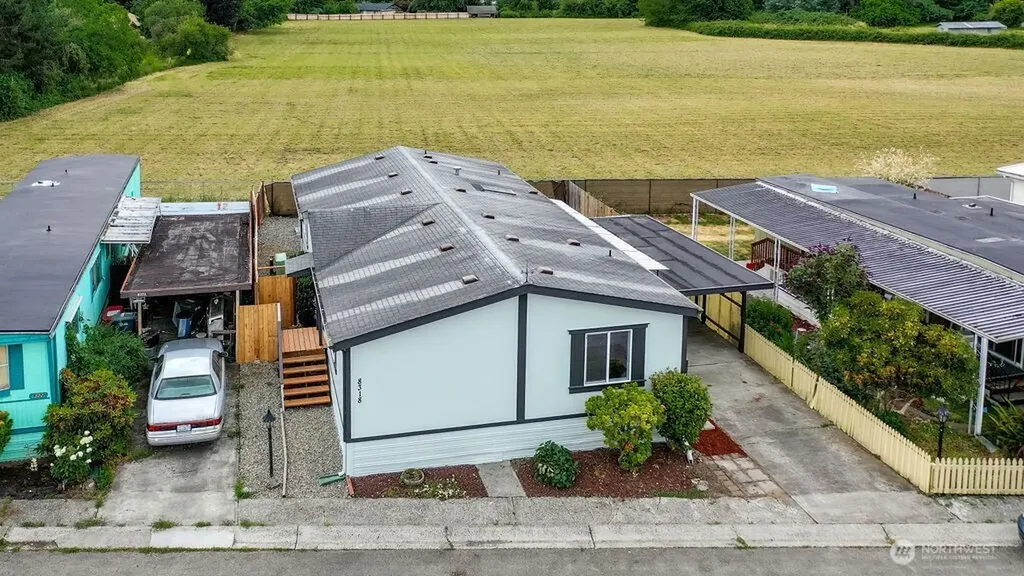 8318 38th Street E Edgewood WA 98371