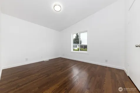 8318 38th Street E Edgewood WA 98371