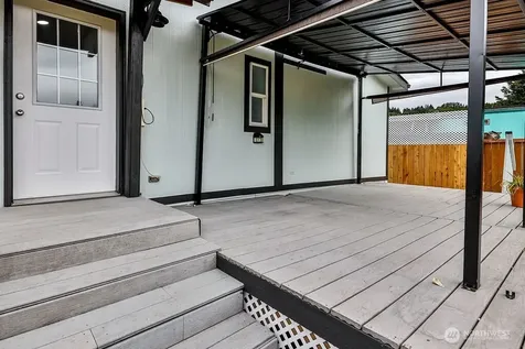 8318 38th Street E Edgewood WA 98371