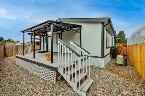 8318 38th Street E Edgewood WA 98371