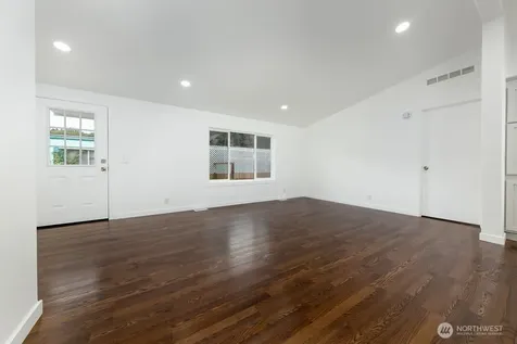 8318 38th Street E Edgewood WA 98371