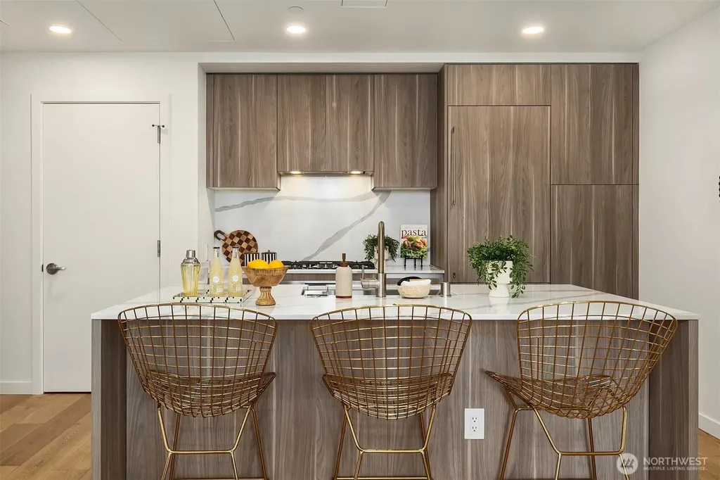 10232 NE 10th Street Bellevue WA 98004