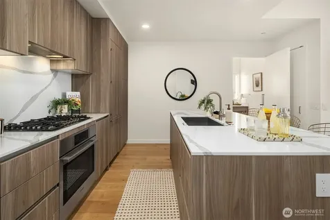 10232 NE 10th Street Bellevue WA 98004