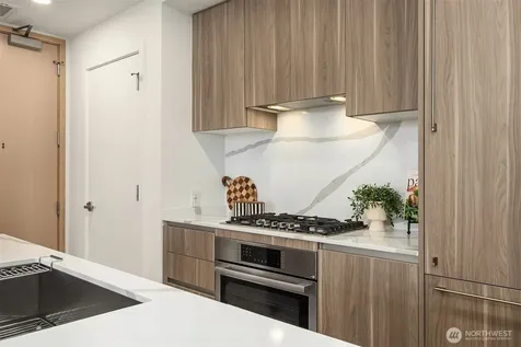 10232 NE 10th Street Bellevue WA 98004