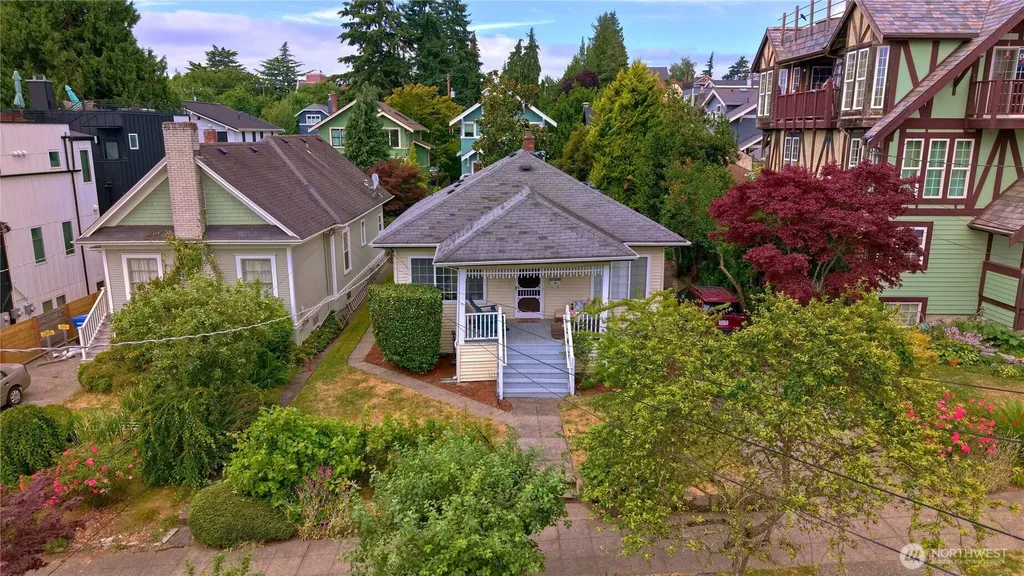 4017 Corliss Avenue N Seattle WA 98103