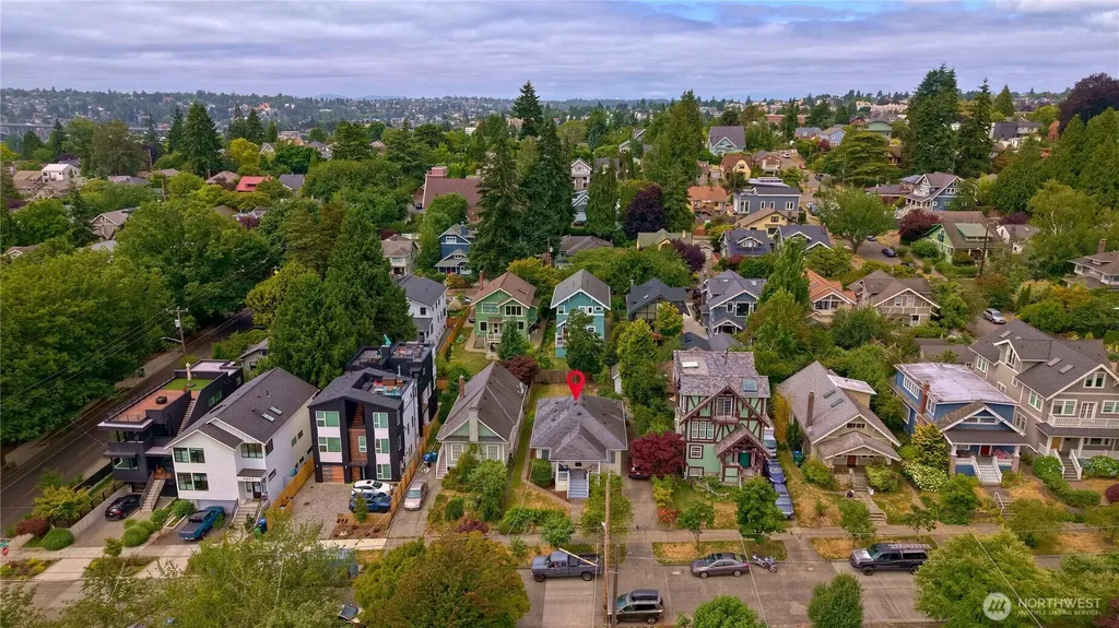 4017 Corliss Avenue N Seattle WA 98103
