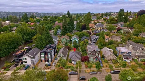 4017 Corliss Avenue N Seattle WA 98103