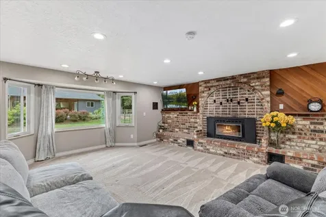 29832 Kent Black Diamond Road SE Kent WA 98042