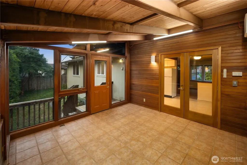 6011 156th Avenue NE Redmond WA 98052