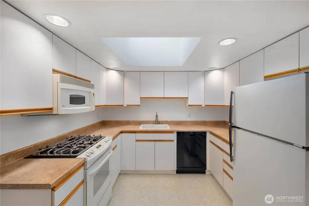 6011 156th Avenue NE Redmond WA 98052