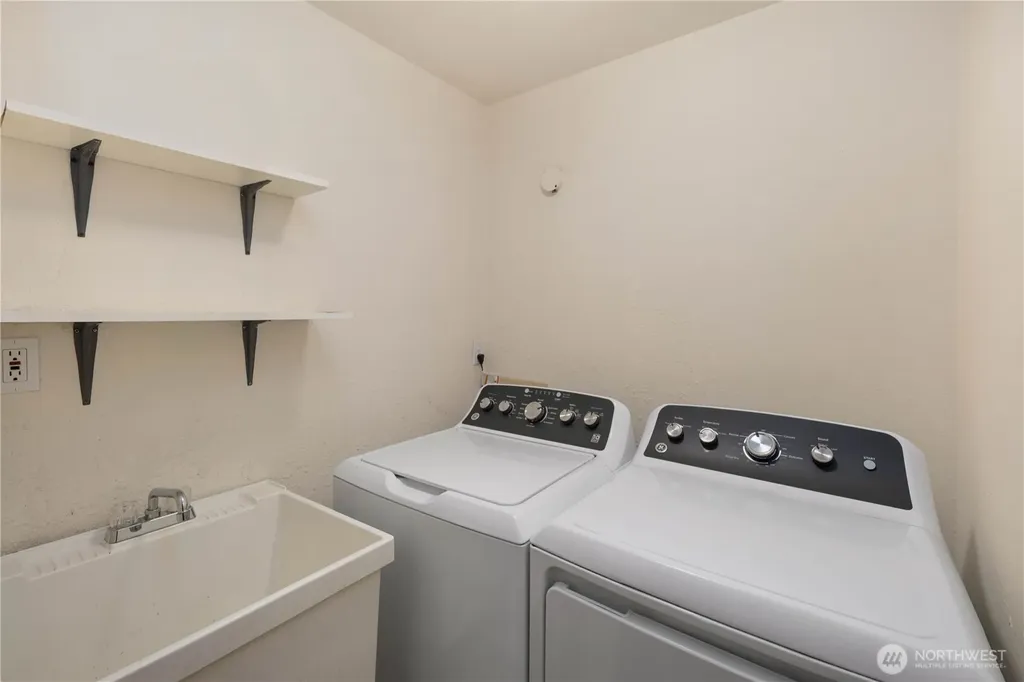 6011 156th Avenue NE Redmond WA 98052