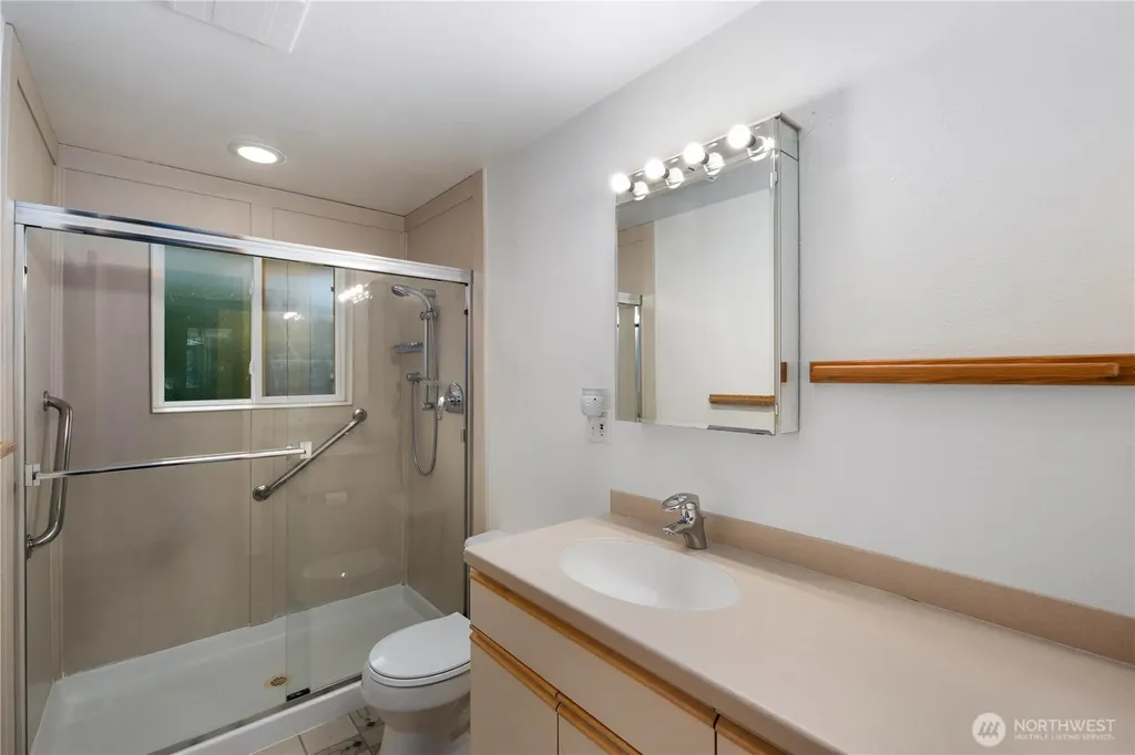 6011 156th Avenue NE Redmond WA 98052