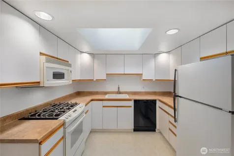 6011 156th Avenue NE Redmond WA 98052