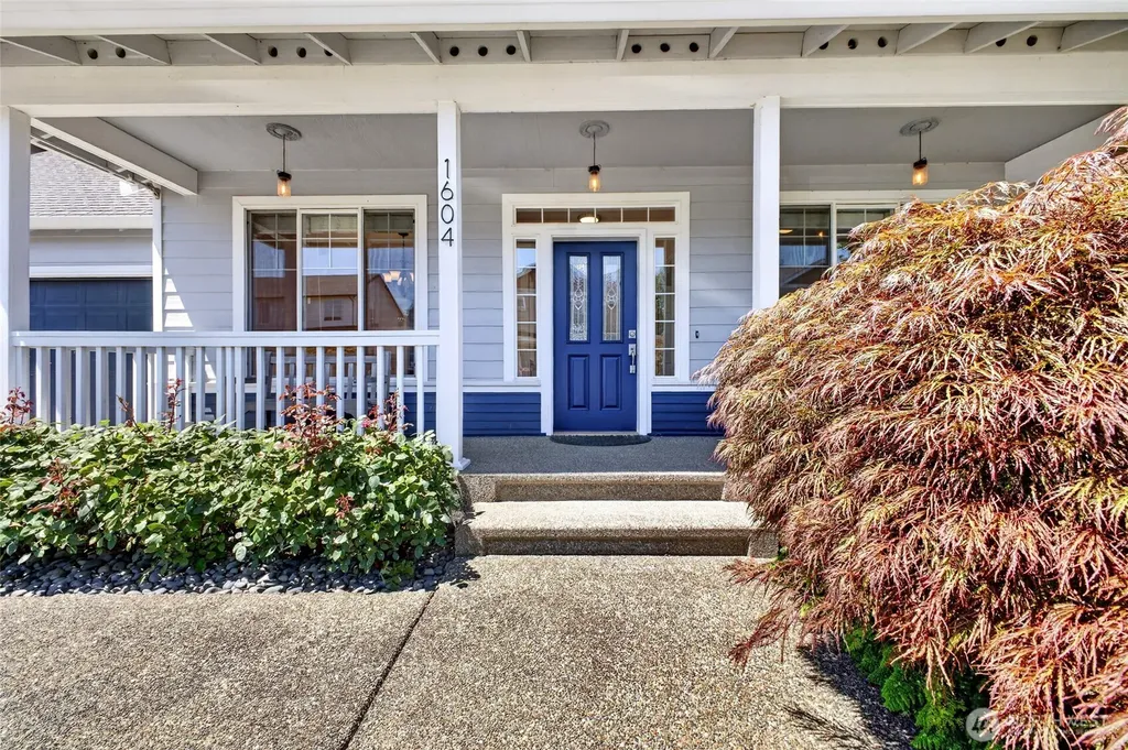 1604 Peach Park Lane Puyallup WA 98371