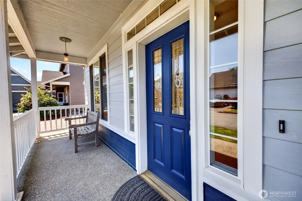 1604 Peach Park Lane Puyallup WA 98371