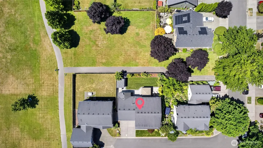 1604 Peach Park Lane Puyallup WA 98371