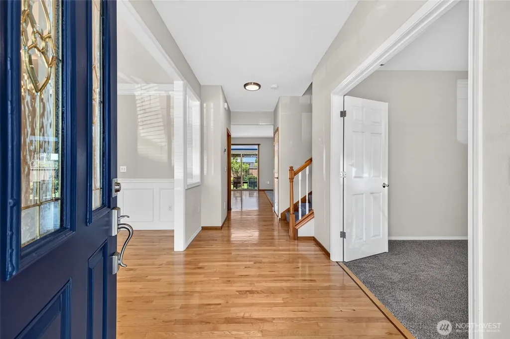 1604 Peach Park Lane Puyallup WA 98371