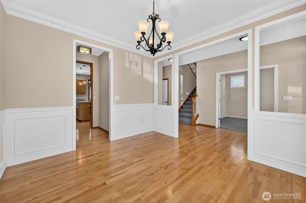 1604 Peach Park Lane Puyallup WA 98371