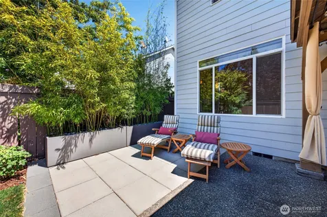 1604 Peach Park Lane Puyallup WA 98371