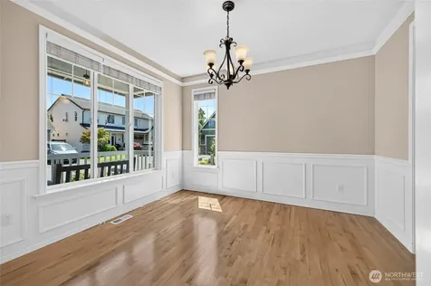 1604 Peach Park Lane Puyallup WA 98371
