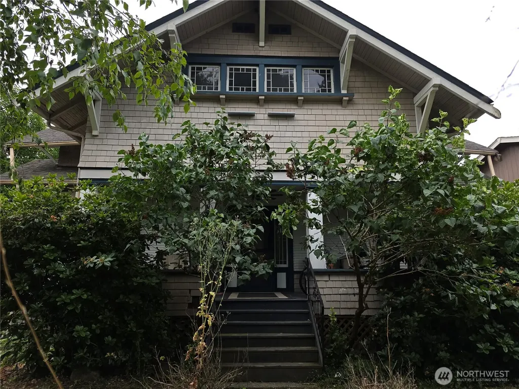 4049 S 128th Street Tukwila WA 98168