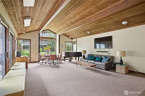 6124 NE 140th Street Seattle WA 98125
