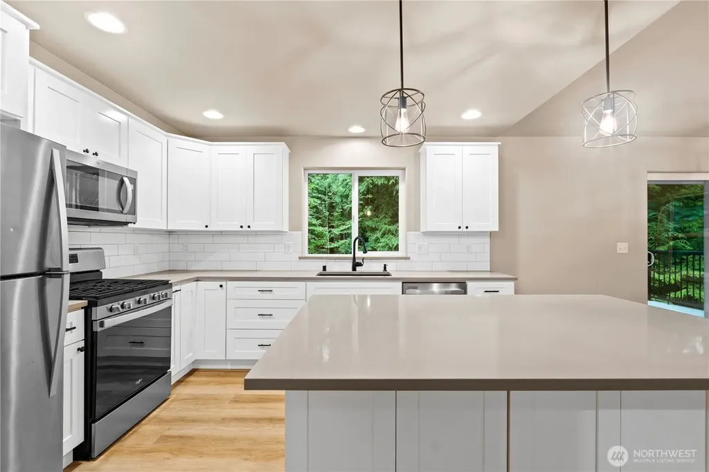 11 Tumbling Water Drive Bellingham WA 98229
