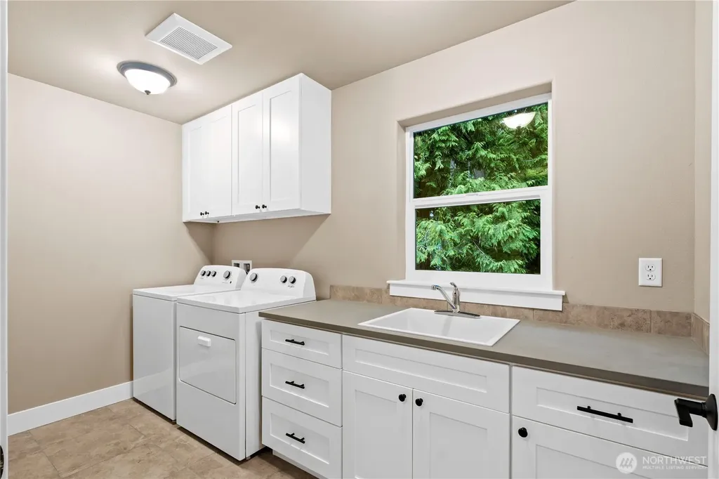 11 Tumbling Water Drive Bellingham WA 98229
