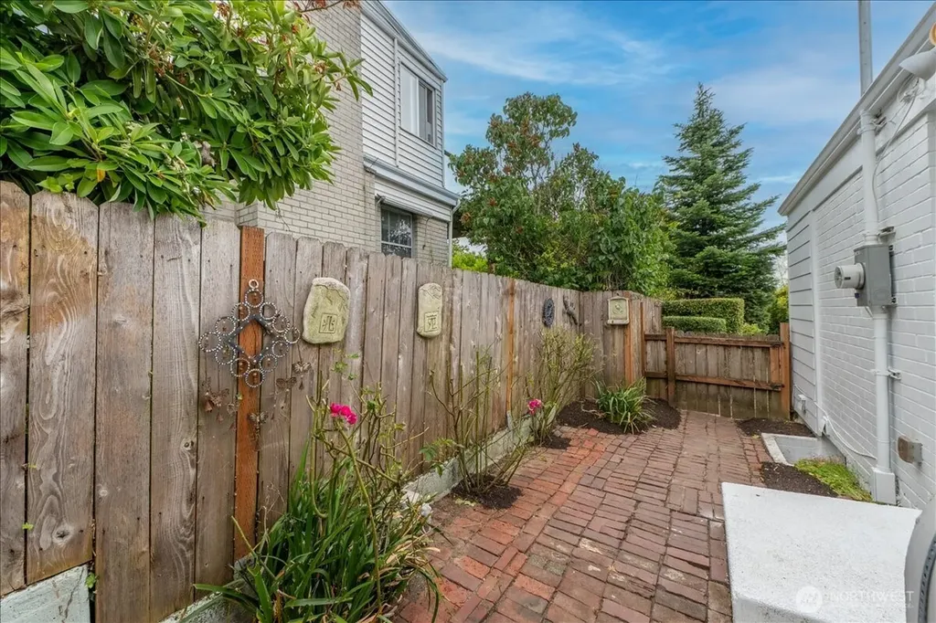 5018 28th Avenue S Seattle WA 98108