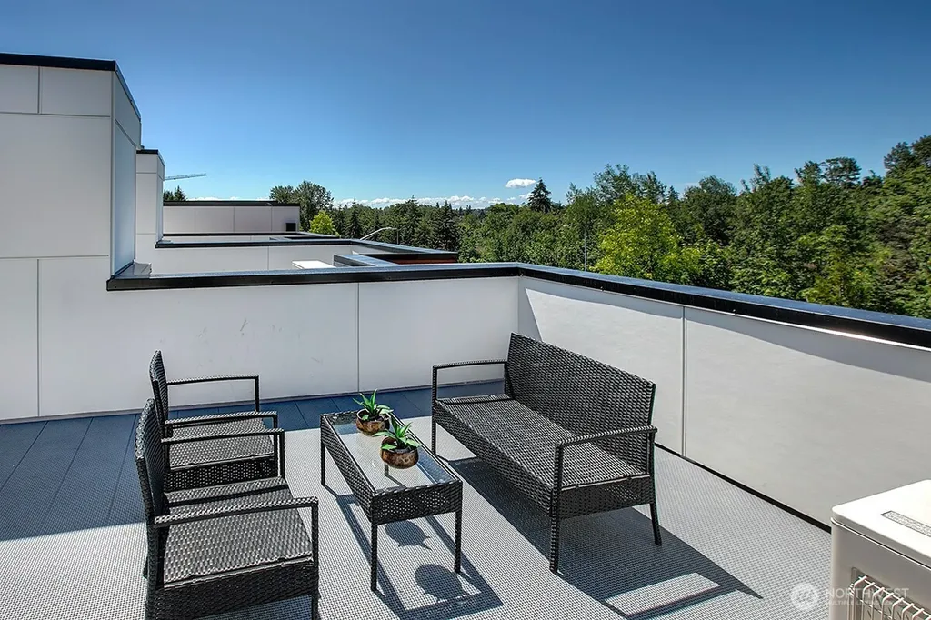 5054 Sand Point Way NE Seattle WA 98105