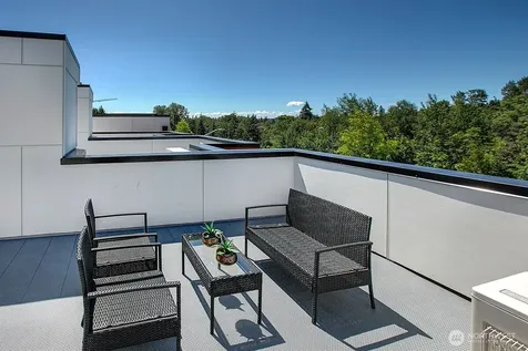 5054 Sand Point Way NE Seattle WA 98105