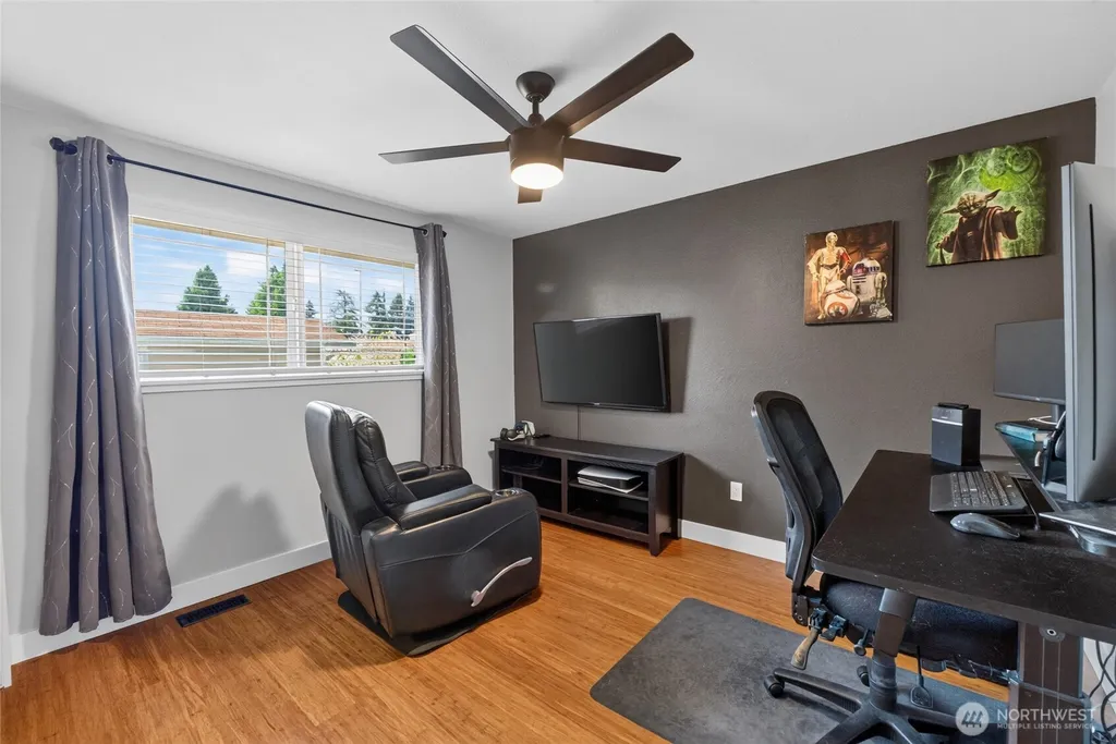 3110 15th Street Pl SW Puyallup WA 98373