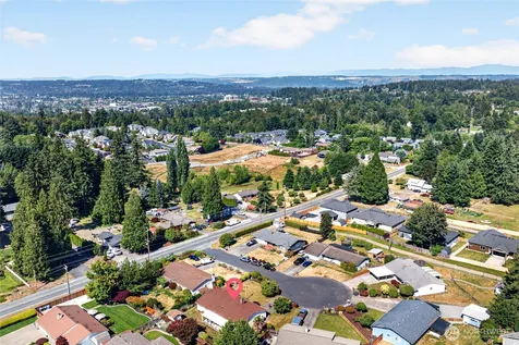 3110 15th Street Pl SW Puyallup WA 98373