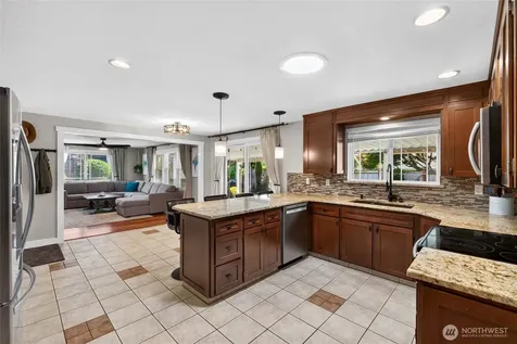 3110 15th Street Pl SW Puyallup WA 98373