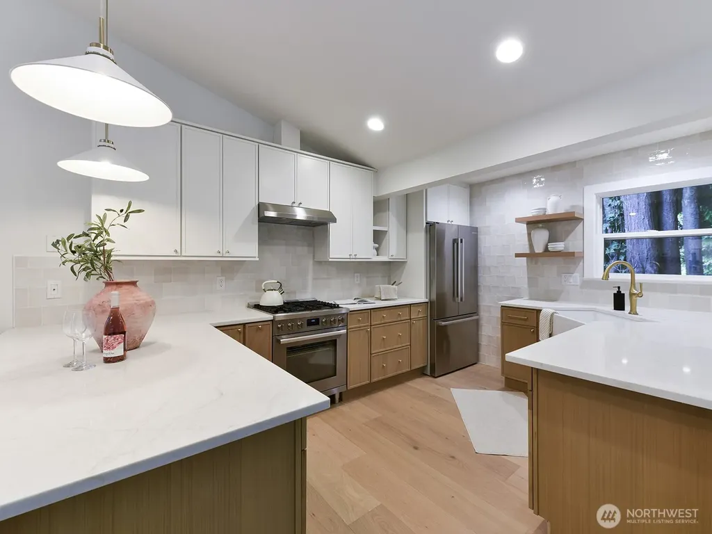 8529 29th Avenue NW Seattle WA 98117