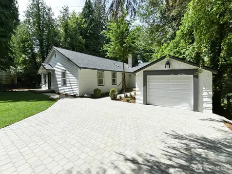 8529 29th Avenue NW Seattle WA 98117