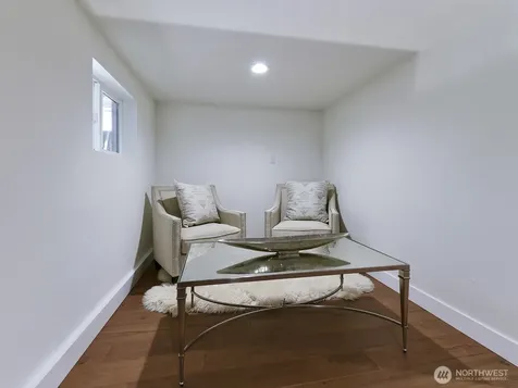 8529 29th Avenue NW Seattle WA 98117