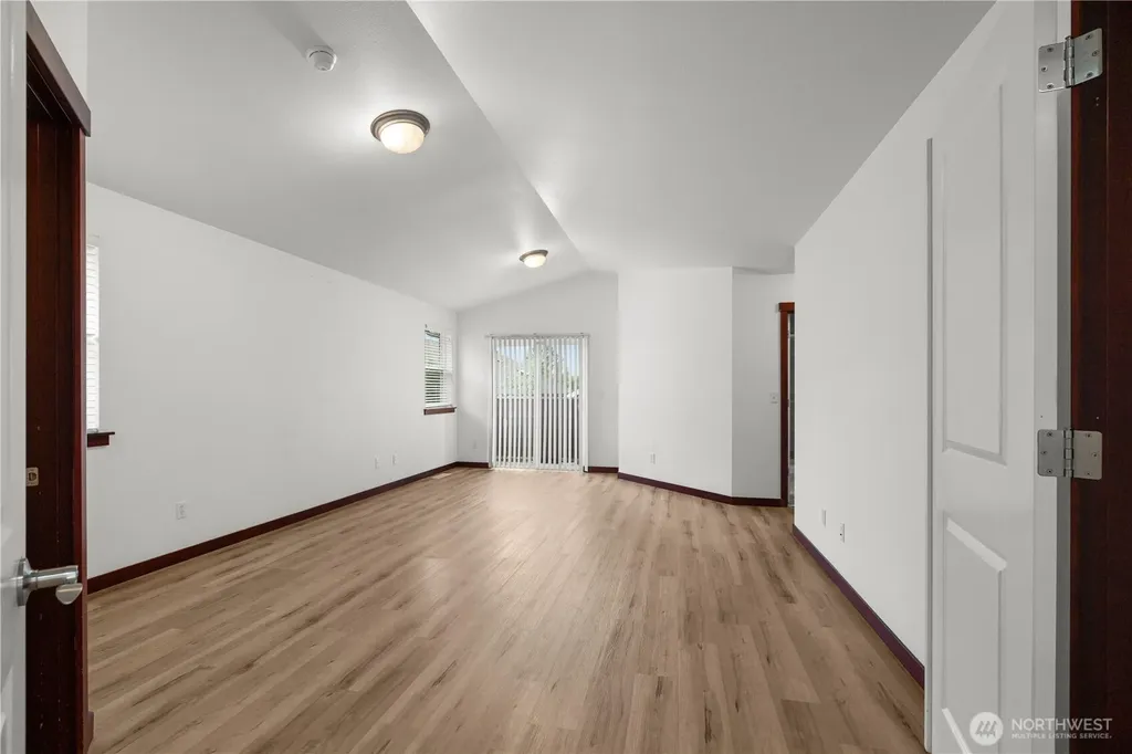 18410 42nd Avenue SE Bothell WA 98012